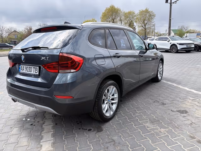 BMW X1 - фото 2