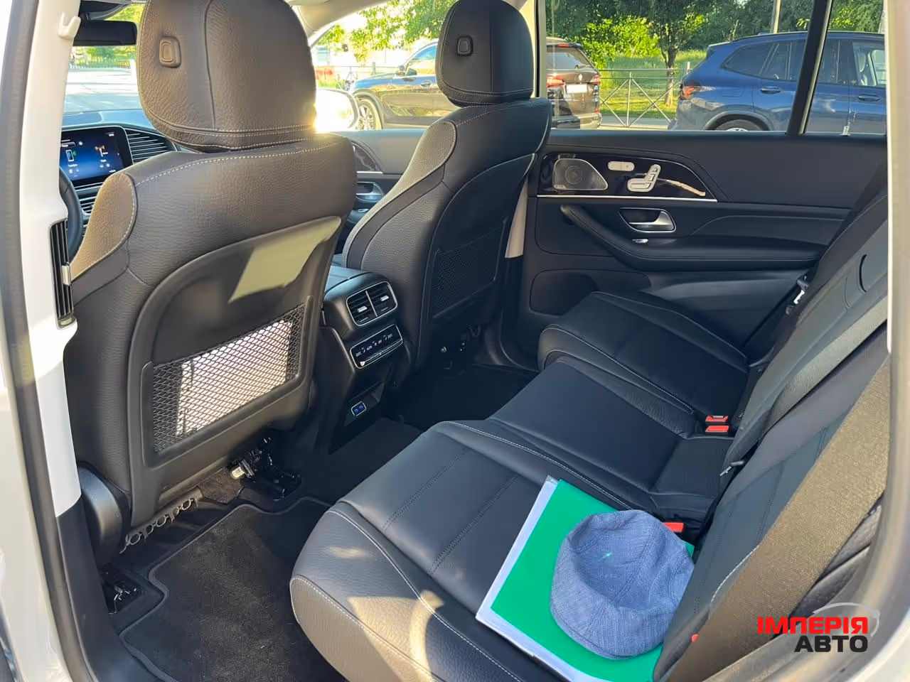 Mercedes-Benz GLS - фото 9