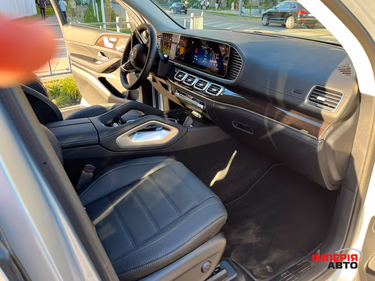 Mercedes-Benz GLS - фото 6