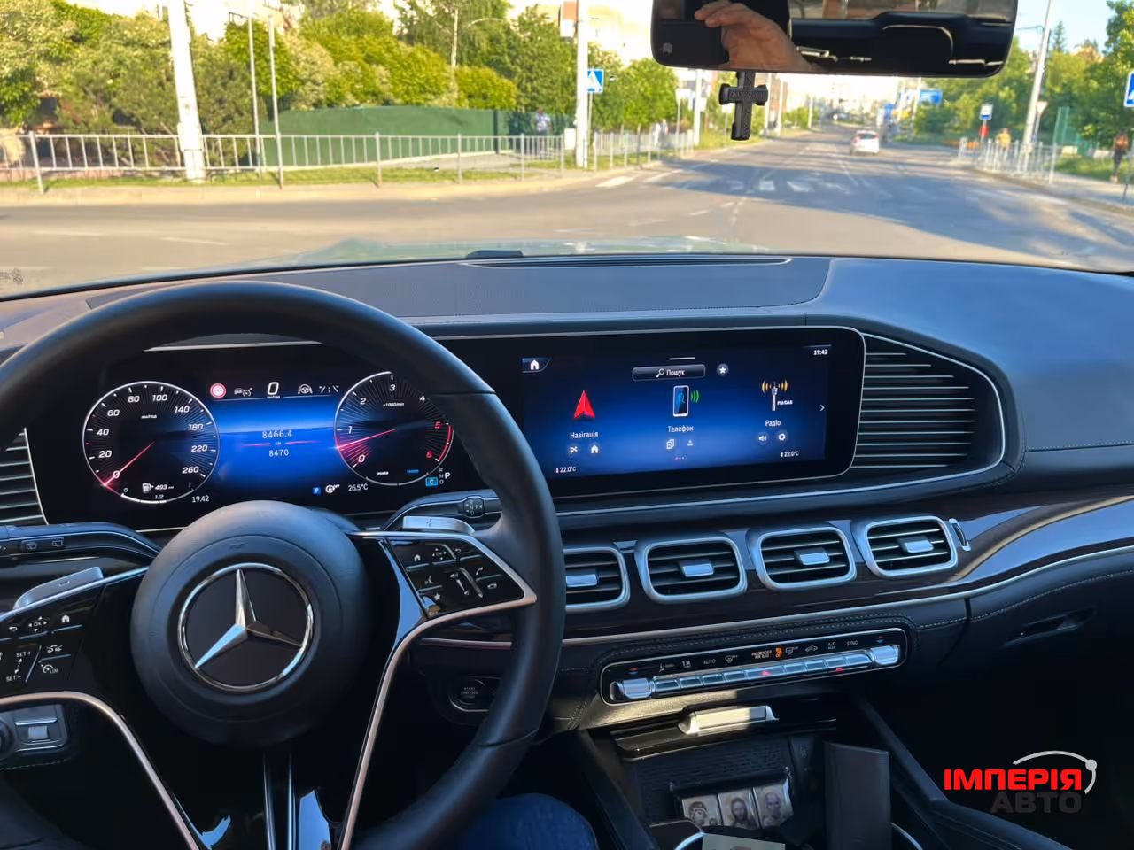 Mercedes-Benz GLS - фото 10