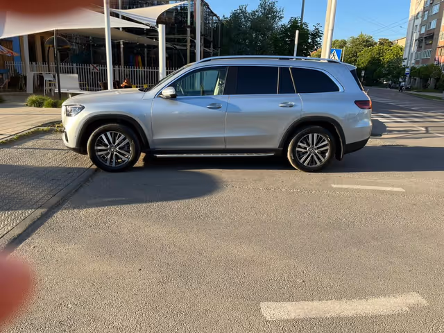 Mercedes-Benz GLS - фото 4