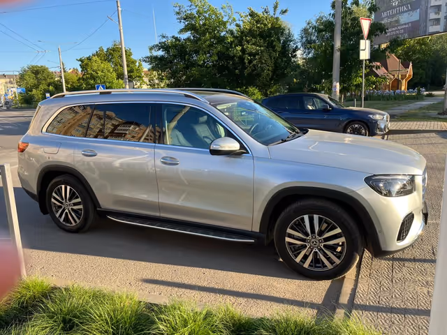 Mercedes-Benz GLS - фото 3