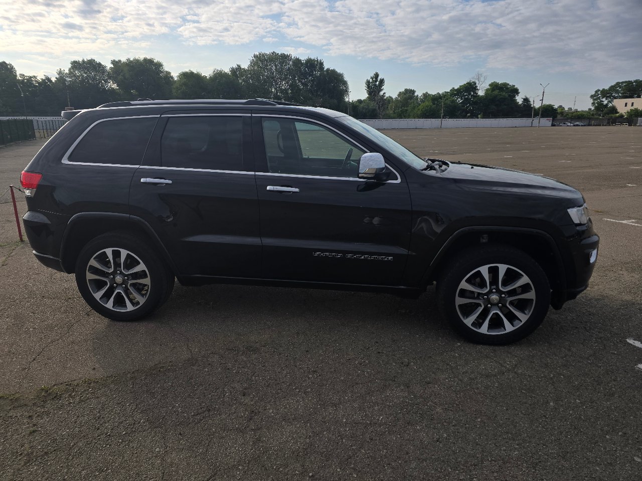 Jeep Grand Cherokee - фото 17