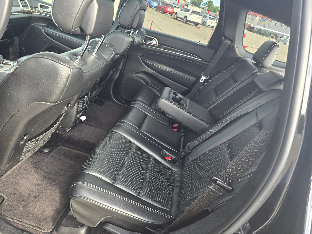 Jeep Grand Cherokee - фото 8
