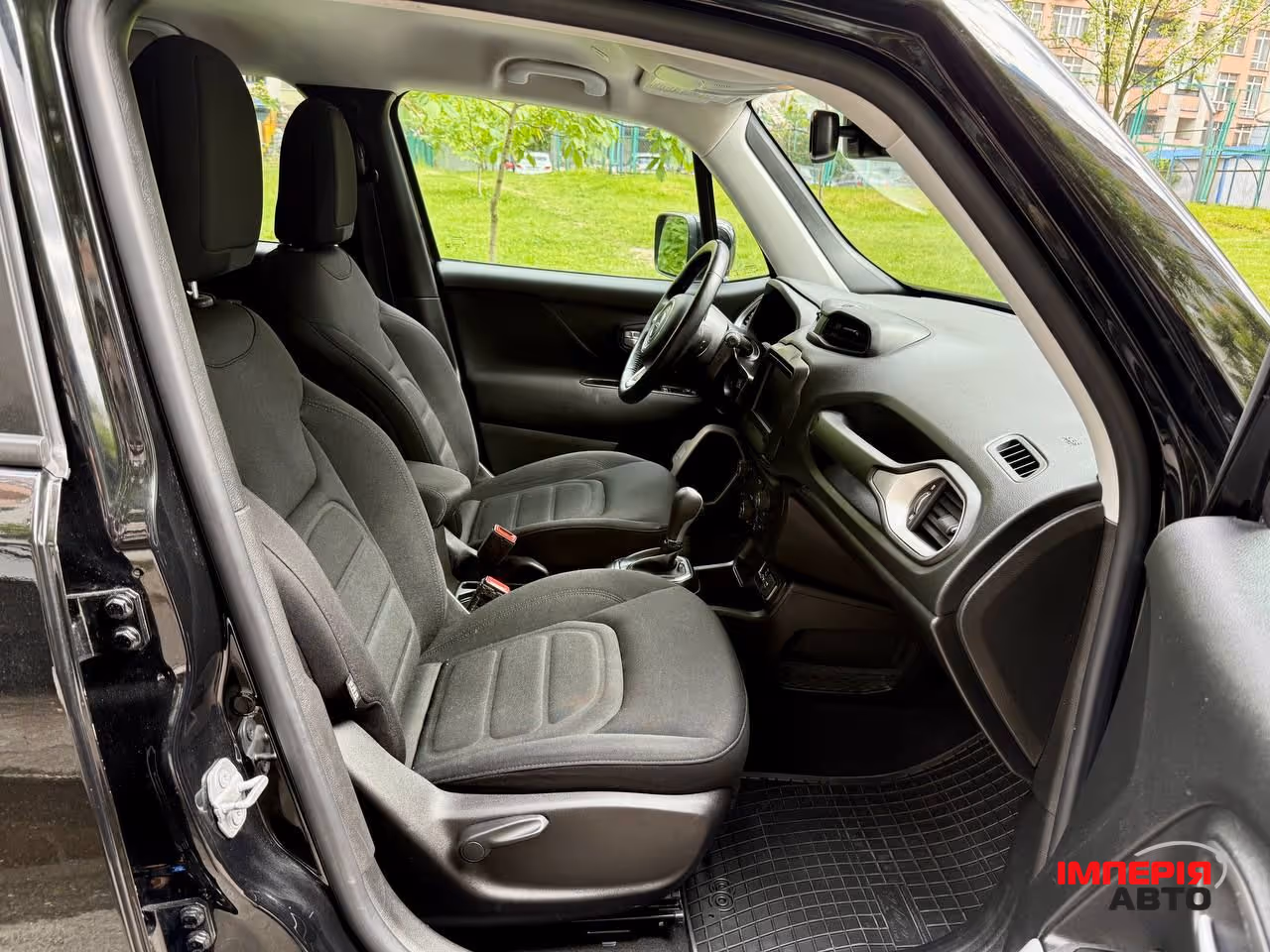 Jeep Renegade - фото 14