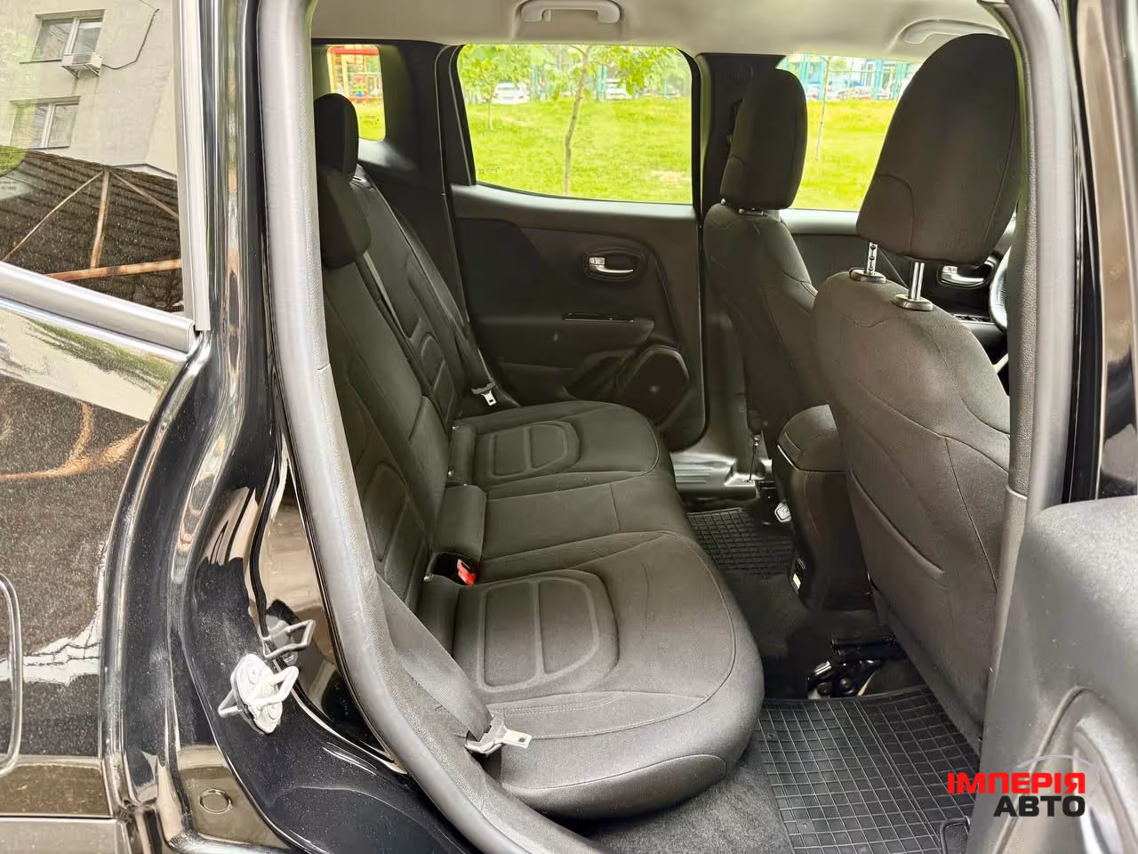 Jeep Renegade - фото 11