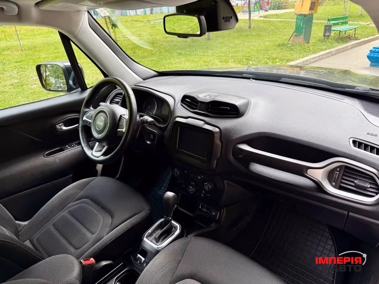 Jeep Renegade - фото 15