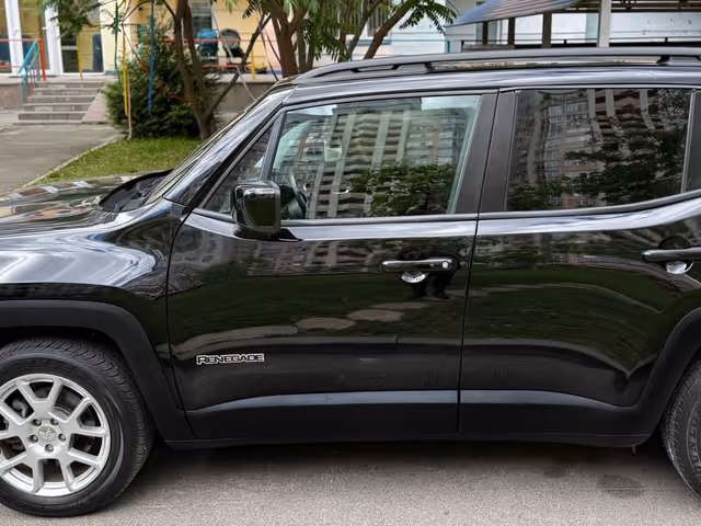 Jeep Renegade - фото 4