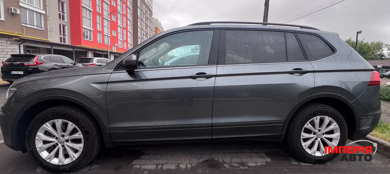 Volkswagen Tiguan - фото 5