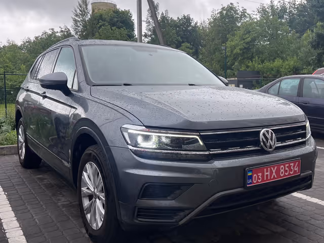 Volkswagen Tiguan - фото 4