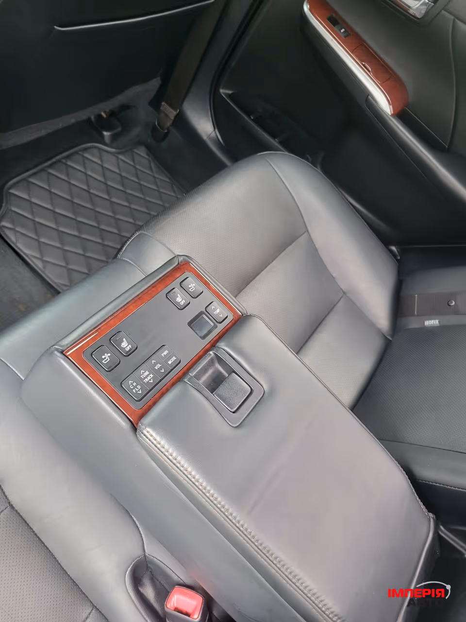 Toyota Camry - фото 6