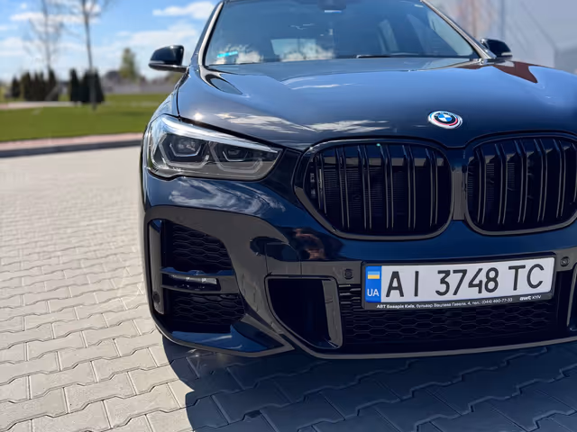BMW X1 - фото 2