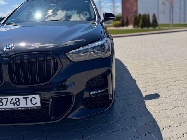 BMW X1 - фото 3