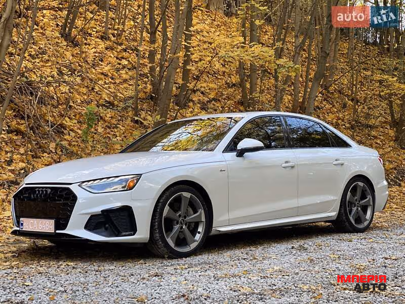 Audi A4 - фото 17