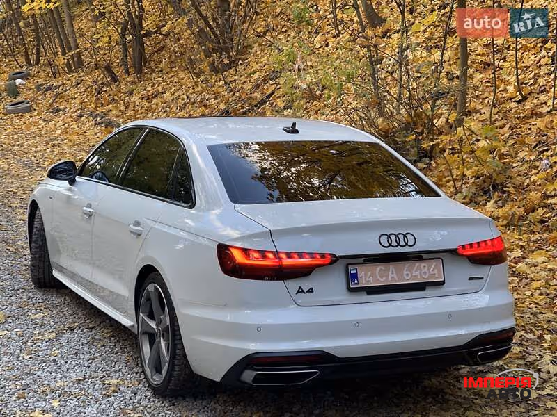 Audi A4 - фото 9