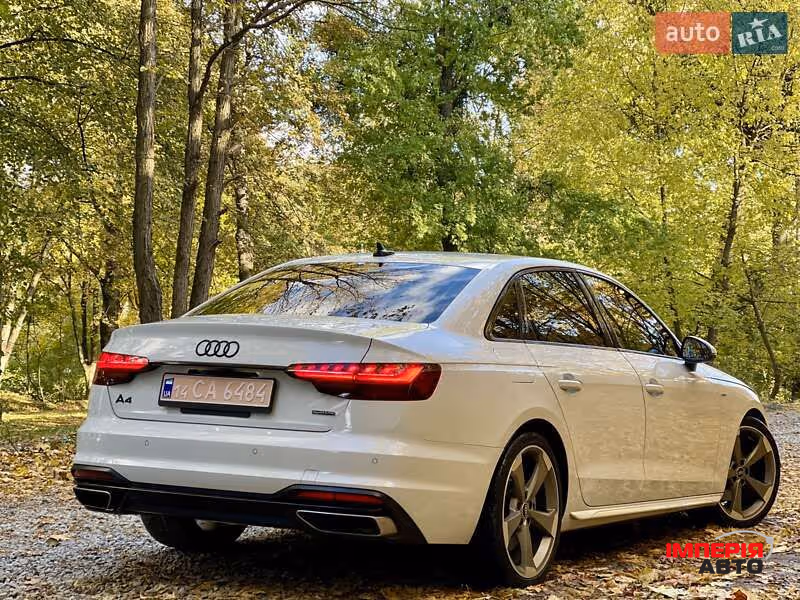 Audi A4 - фото 8