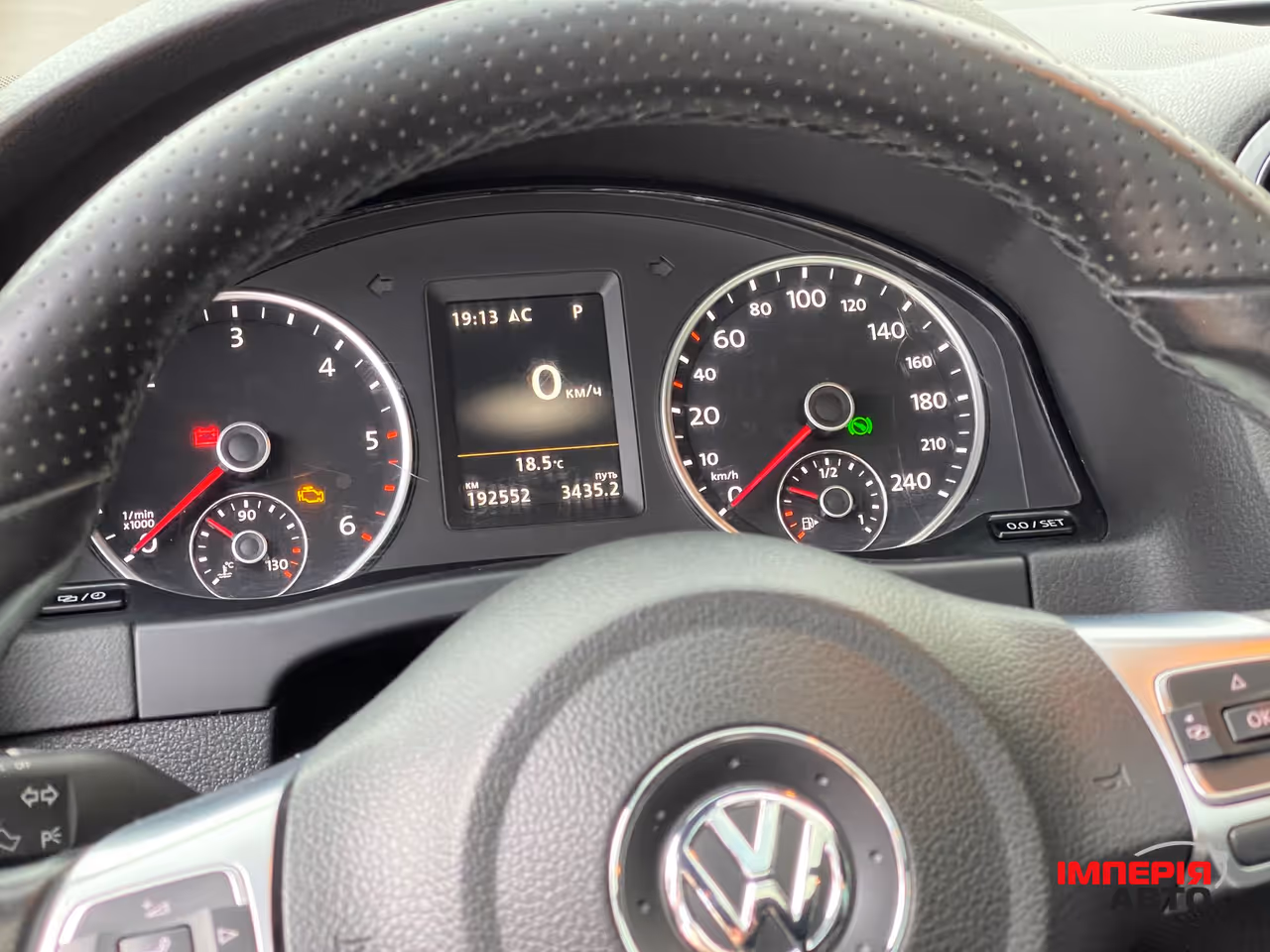 Volkswagen Tiguan - фото 16