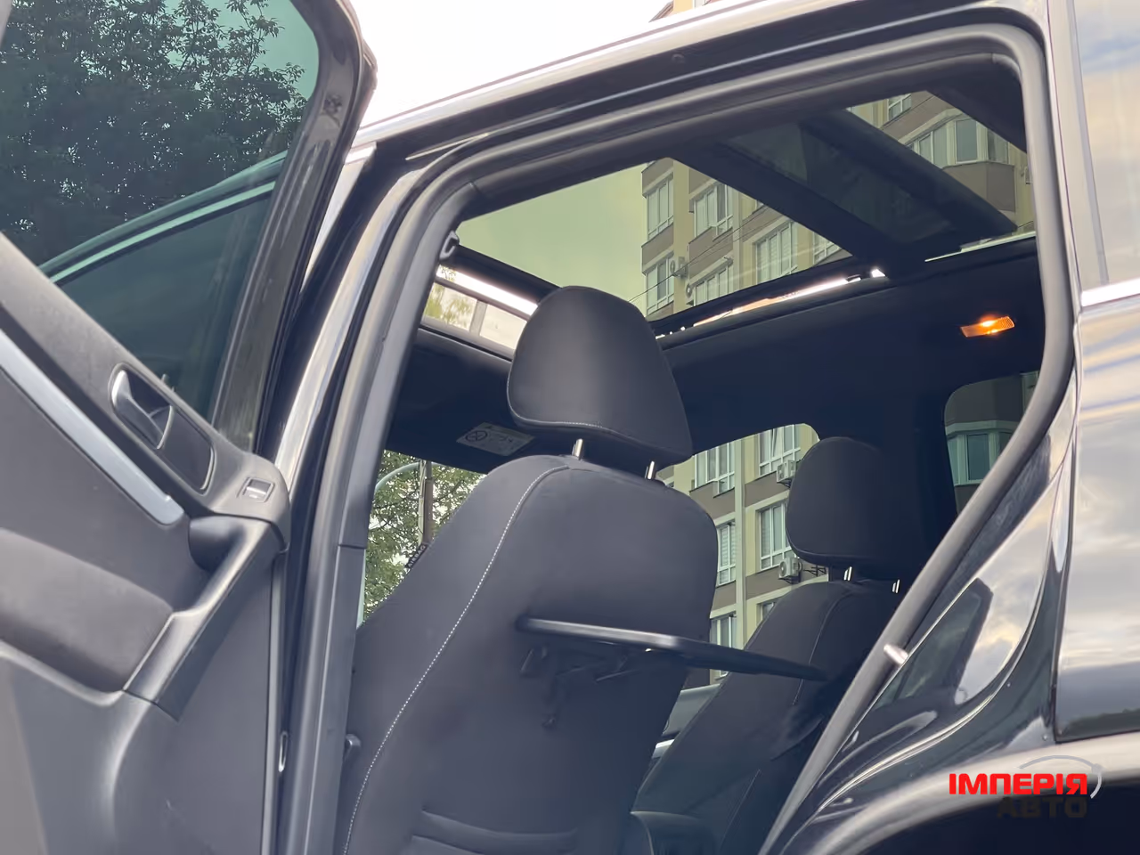 Volkswagen Tiguan - фото 9