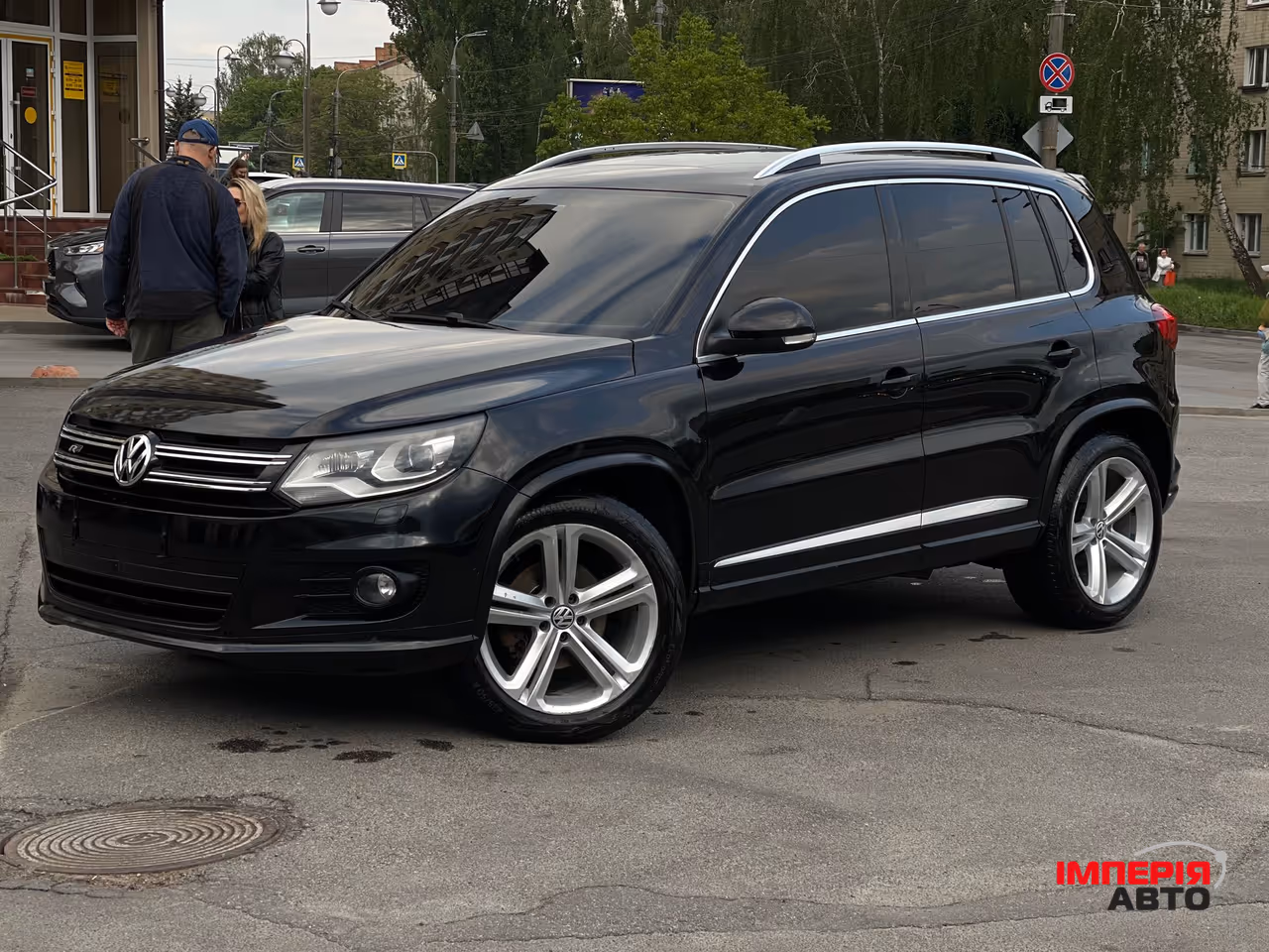 Volkswagen Tiguan - фото 1