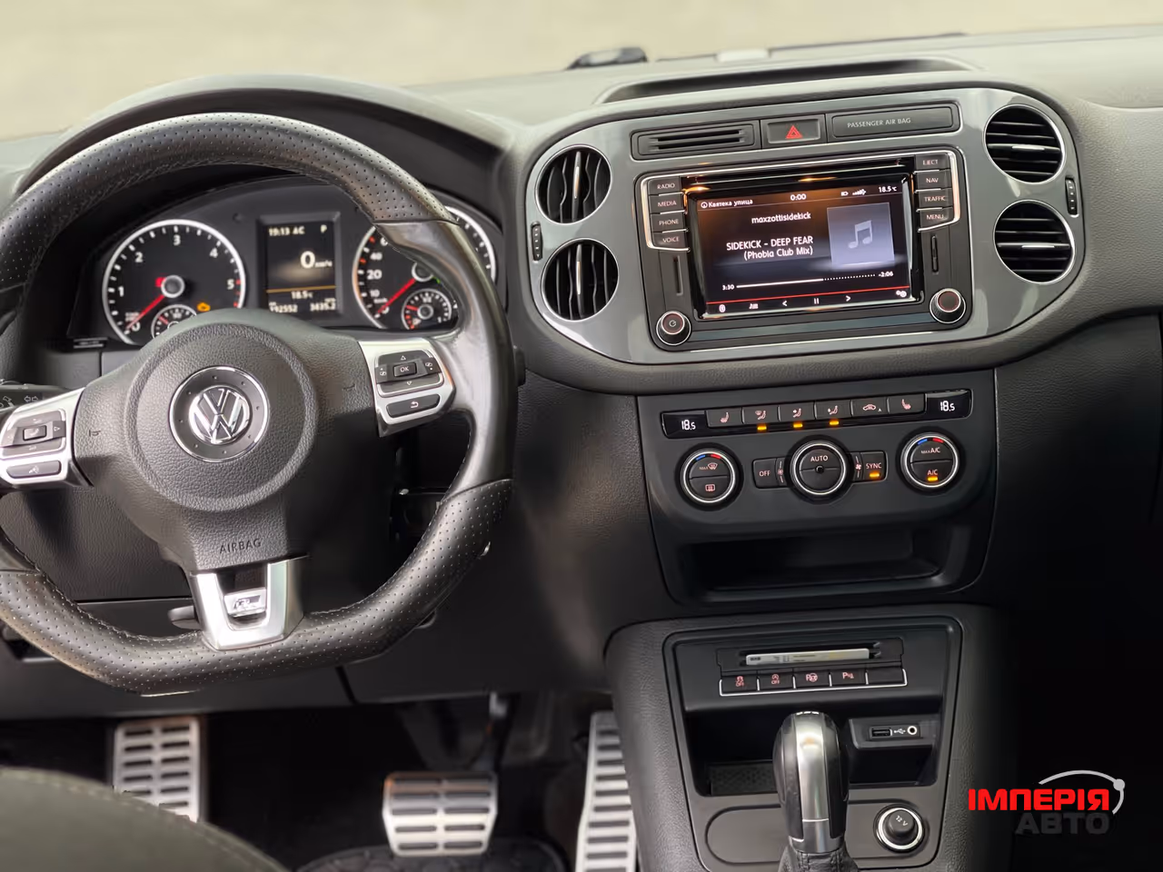 Volkswagen Tiguan - фото 17