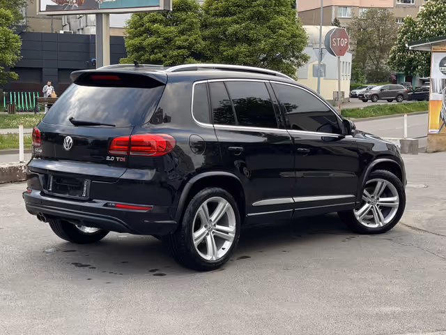 Volkswagen Tiguan - фото 4