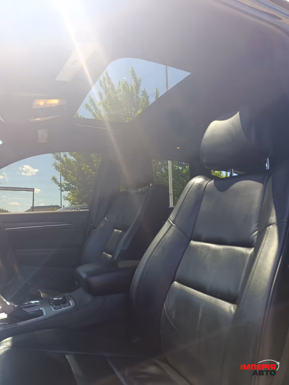 Jeep Grand Cherokee - фото 12