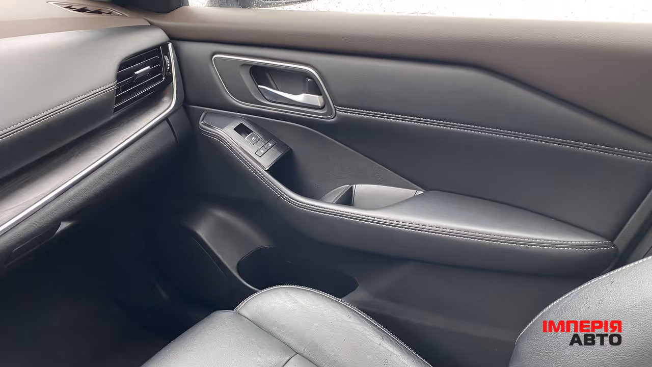 Nissan Rogue - фото 13