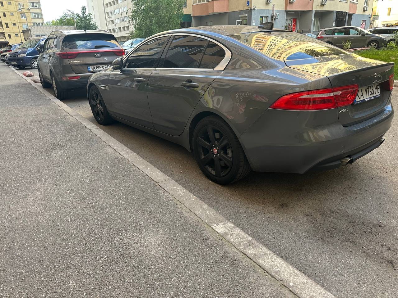 Jaguar XE - фото 5