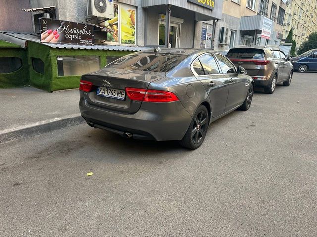 Jaguar XE - зображення 4