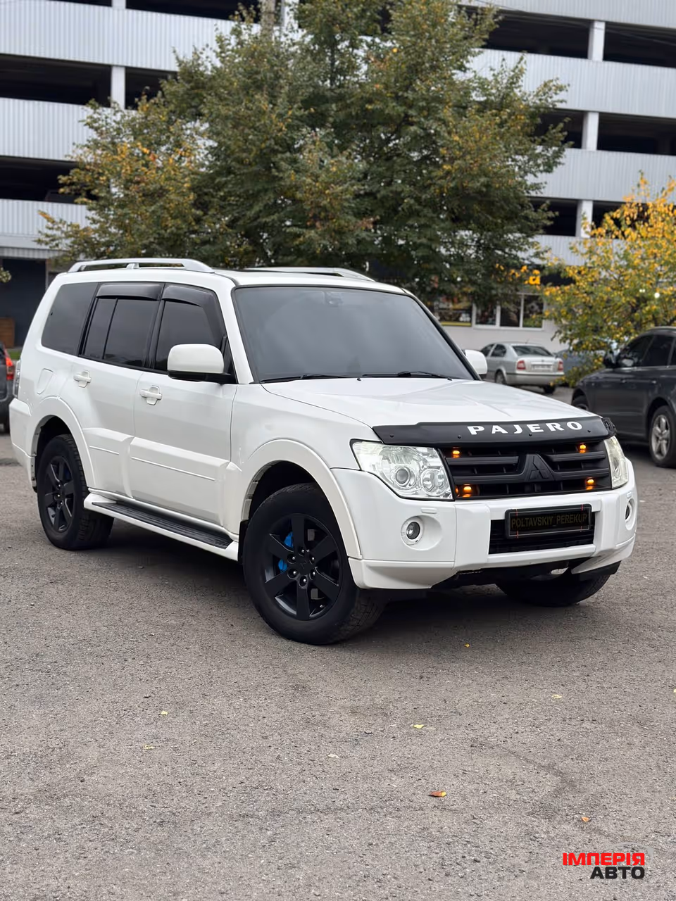 Mitsubishi Pajero - фото 2