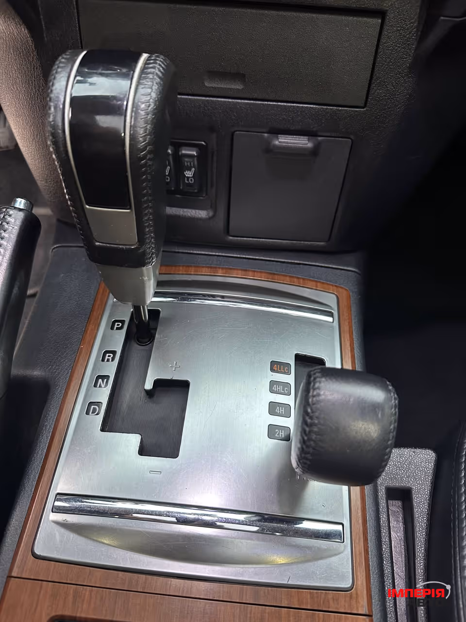 Mitsubishi Pajero - фото 12