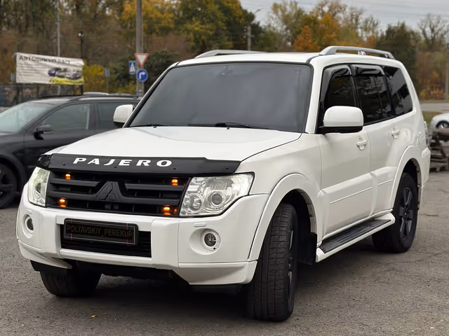 Mitsubishi Pajero - фото 1