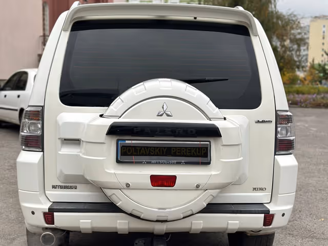 Mitsubishi Pajero - фото 5
