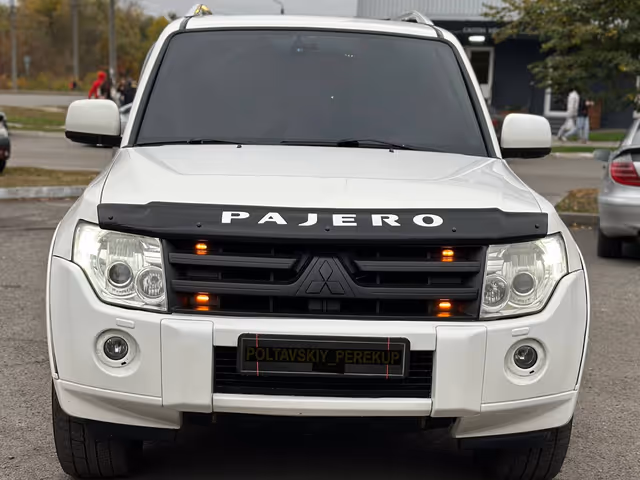 Mitsubishi Pajero - фото 3