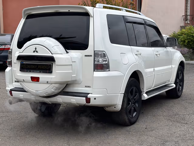 Mitsubishi Pajero - фото 4