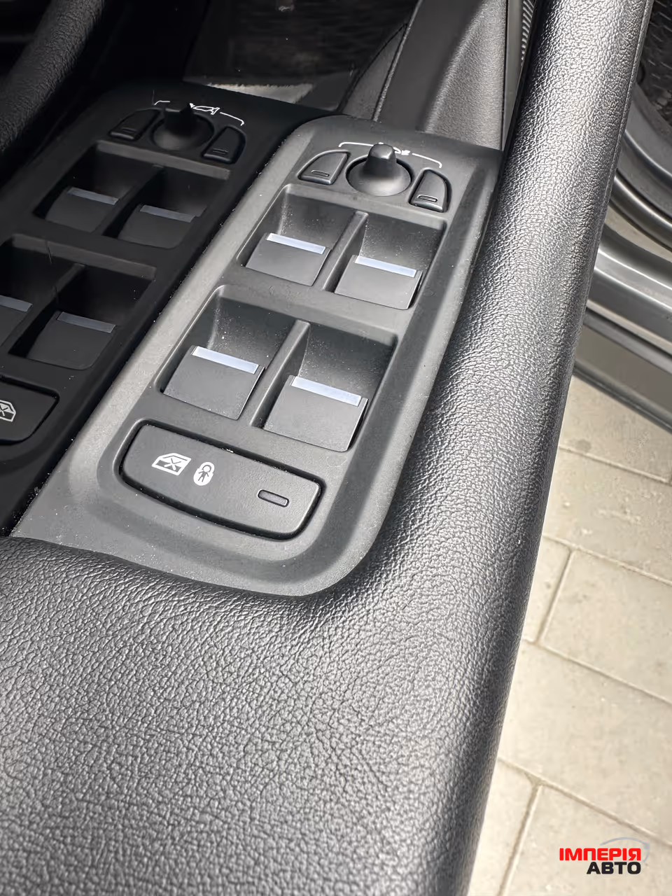 Jaguar I-Pace - фото 13