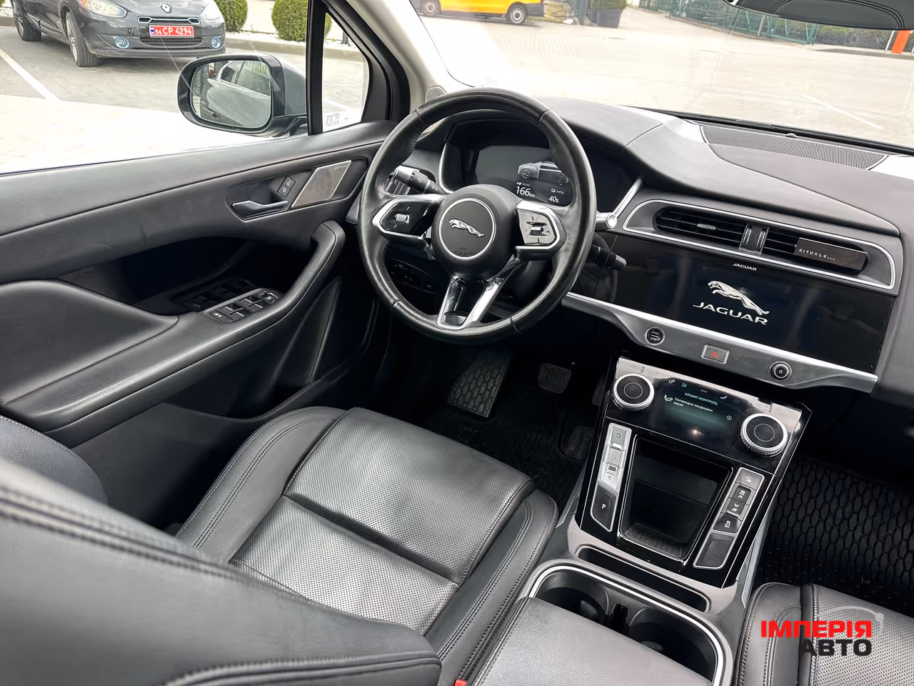 Jaguar I-Pace - фото 29