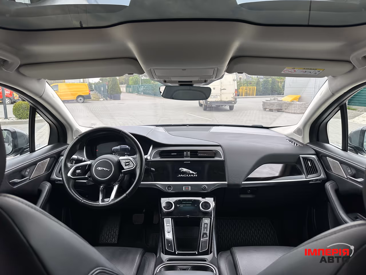 Jaguar I-Pace - фото 28