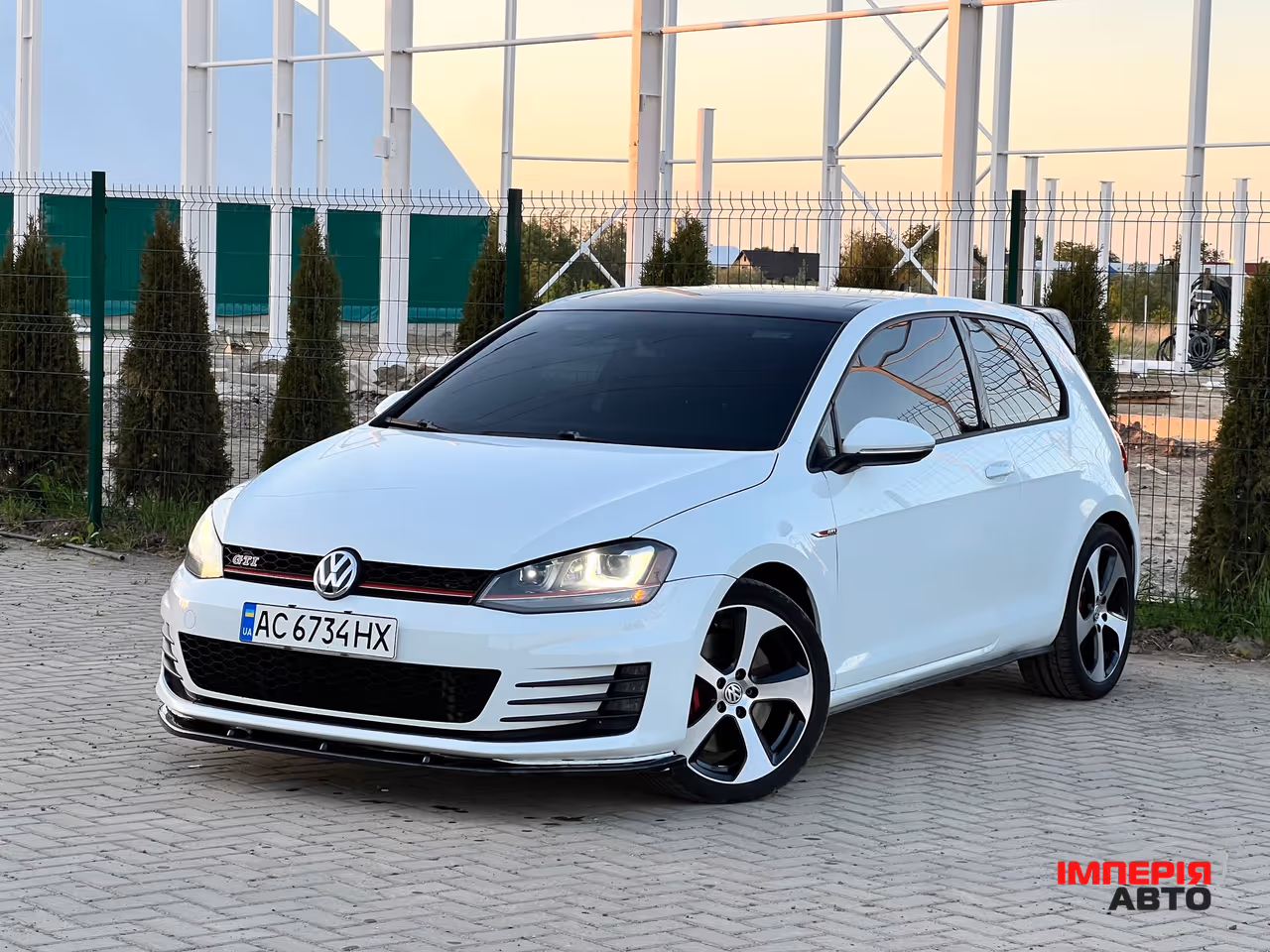 Volkswagen Golf GTI - фото 7