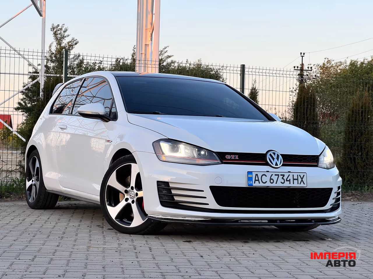 Volkswagen Golf GTI - фото 2