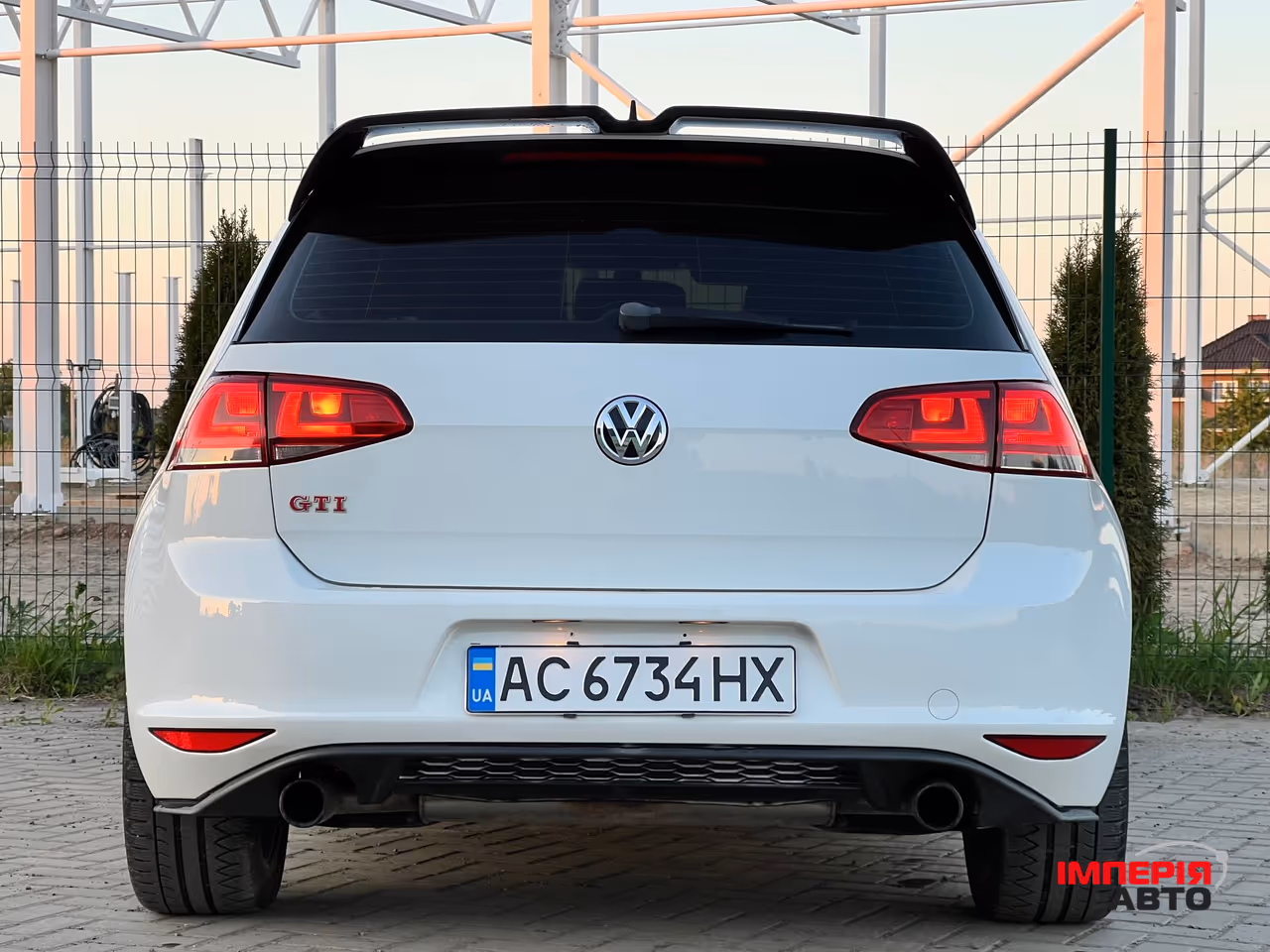Volkswagen Golf GTI - фото 13