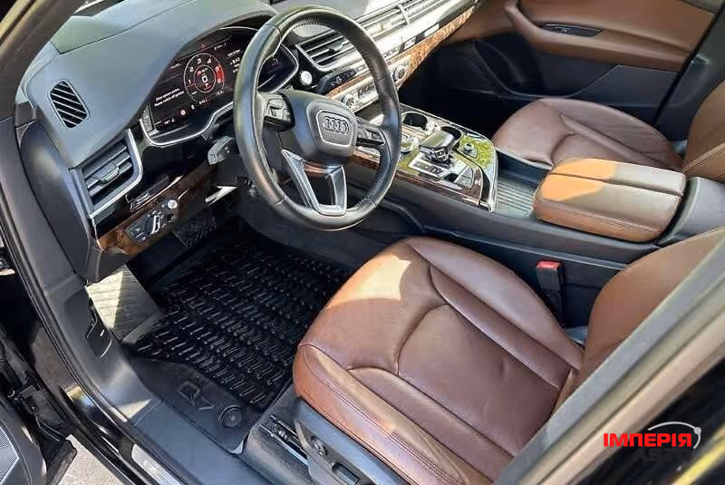 Audi Q7 - фото 10