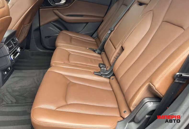 Audi Q7 - фото 18