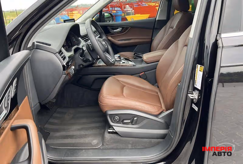 Audi Q7 - фото 14