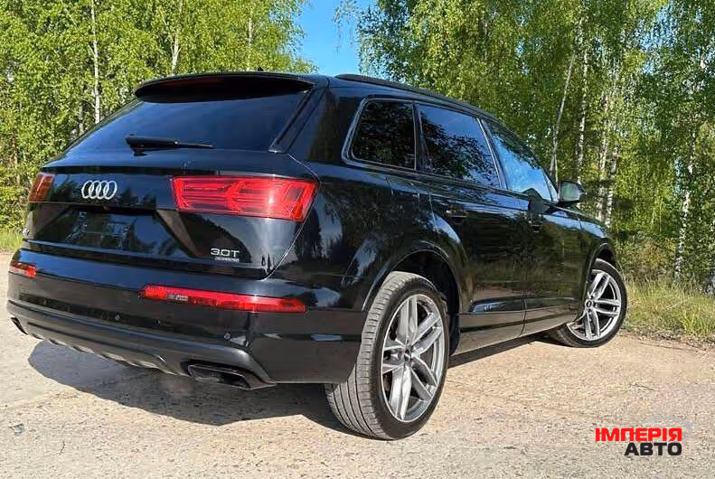 Audi Q7 - фото 5