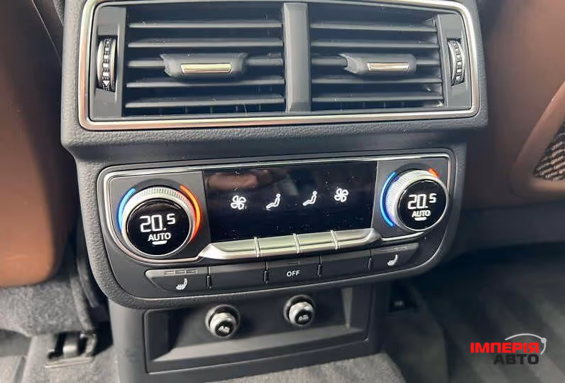 Audi Q7 - фото 17