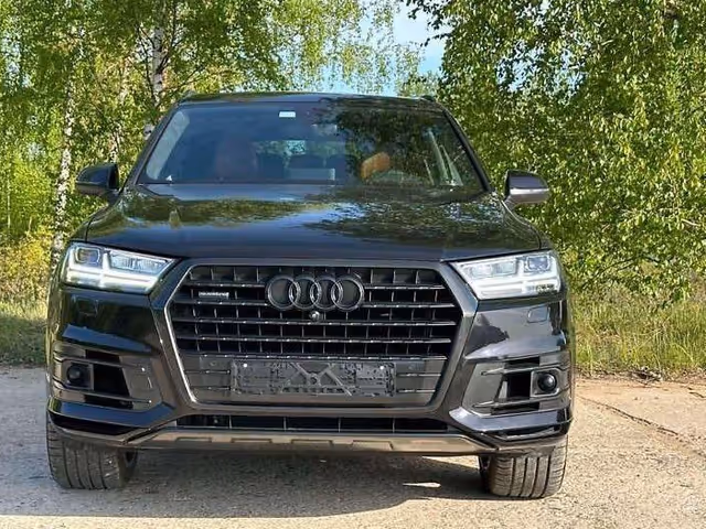 Audi Q7 - фото 2