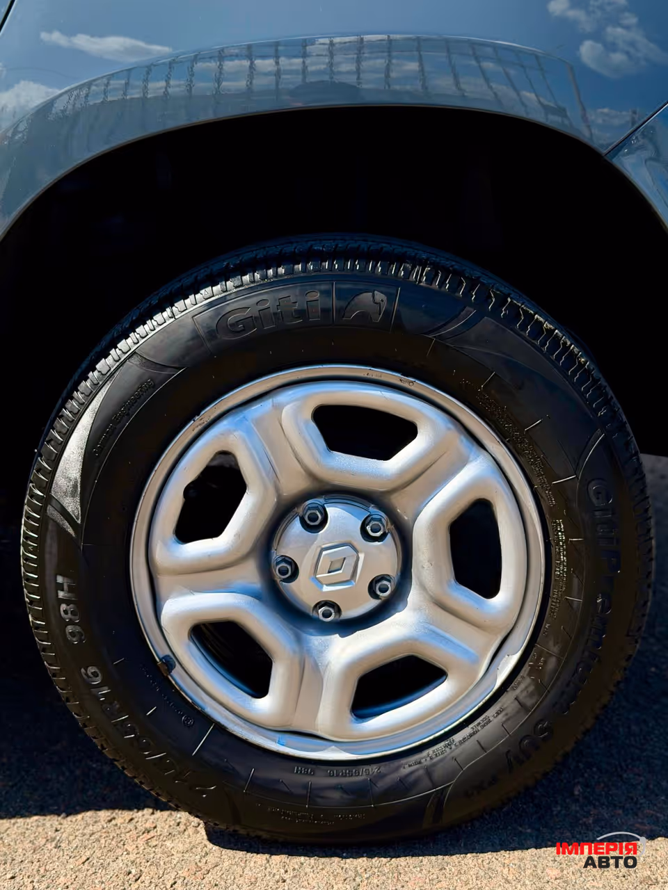 Renault Duster - фото 16