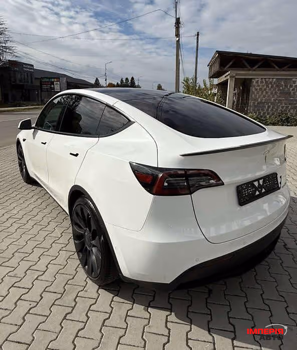 Tesla Model Y - фото 5