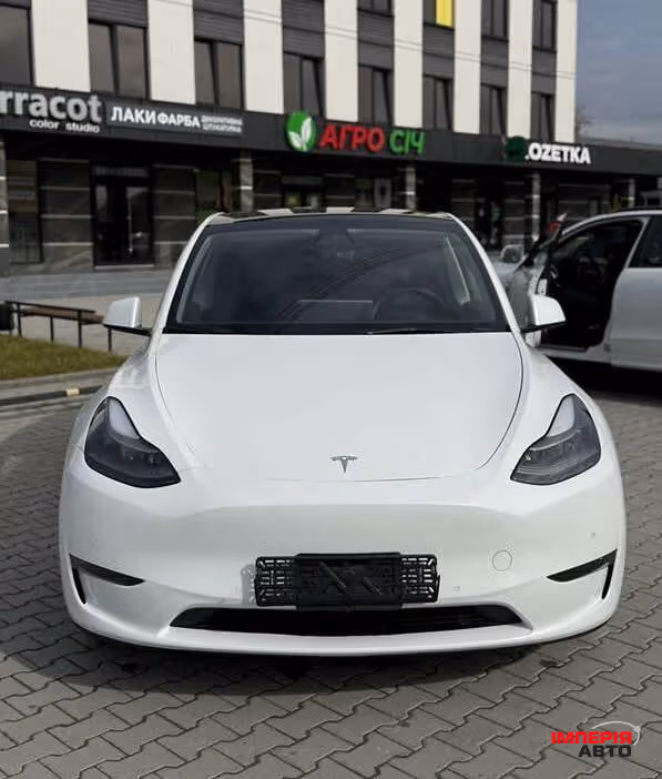 Tesla Model Y - фото 2